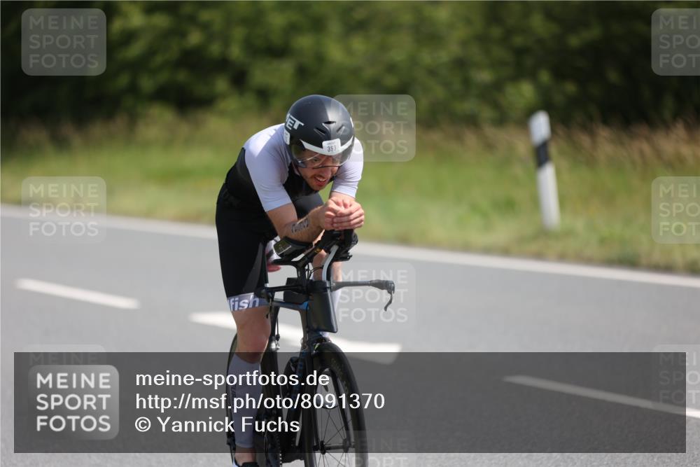 22.06.2025 - Viking Triathlon Yannick Fuchs http://msf.ph/oto/8091370 22.06.2025 11:10:18 Radfahren 393, 647 meine-sportfotos.de