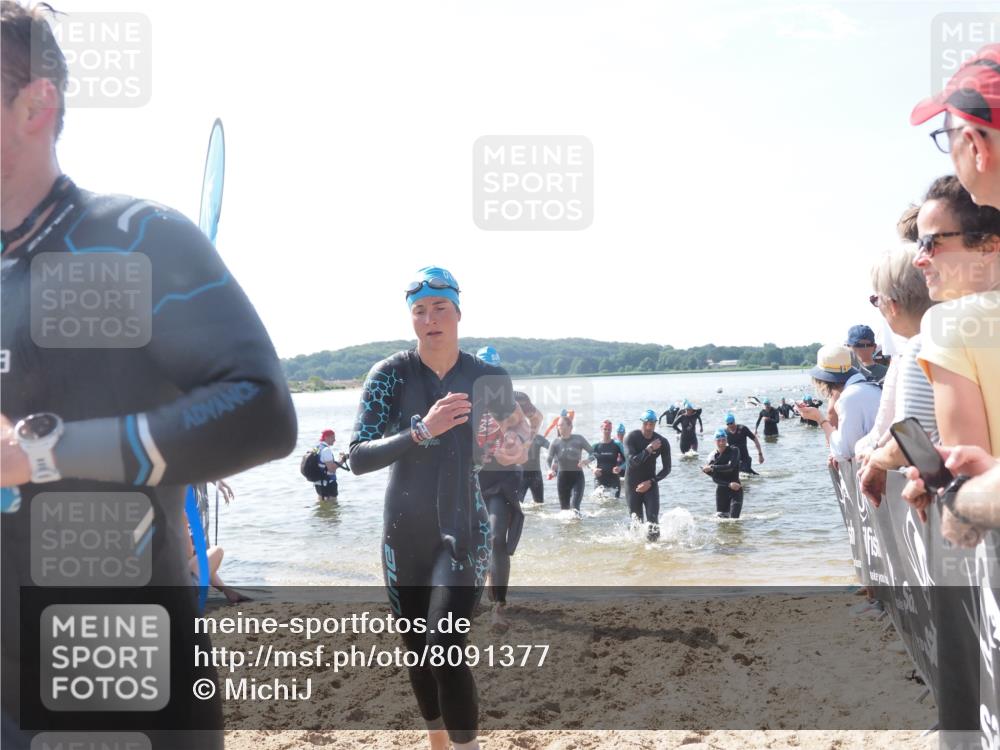 22.06.2025 - Viking Triathlon MichiJ http://msf.ph/oto/8091377 22.06.2025 10:38:37 Schwimmen 22, 85, 156, 164, 215, 269, 315, 327, 398, 419, 428, 509, 601, 603, 659 meine-sportfotos.de