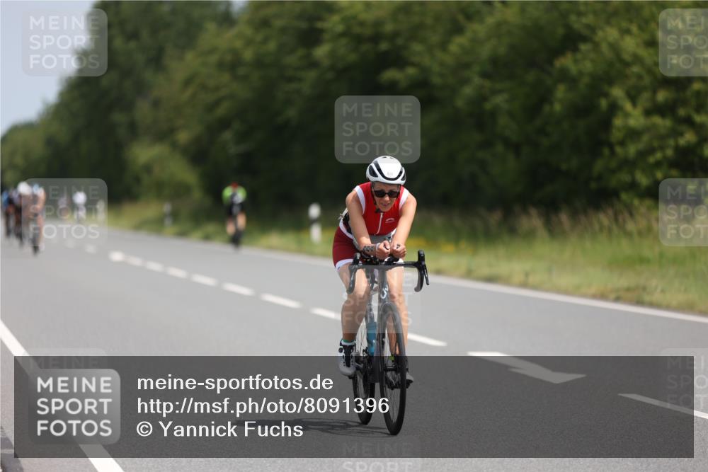 22.06.2025 - Viking Triathlon Yannick Fuchs http://msf.ph/oto/8091396 22.06.2025 11:53:39 Radfahren 13, 173, 238, 288, 309, 340, 444, 458, 462, 484, 604 meine-sportfotos.de