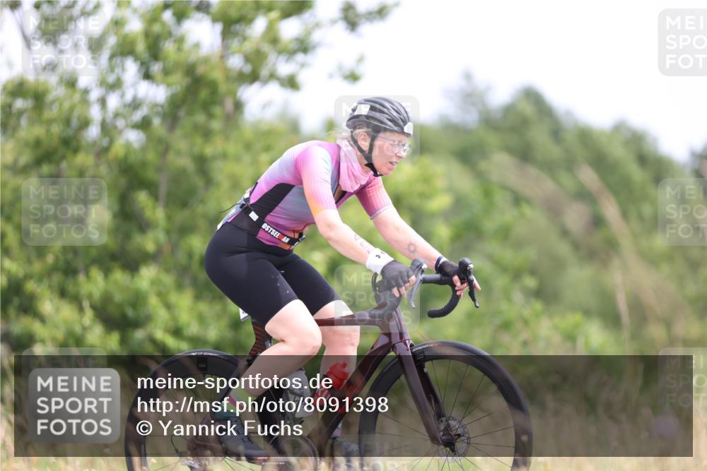 22.06.2025 - Viking Triathlon Yannick Fuchs http://msf.ph/oto/8091398 22.06.2025 13:28:05 Radfahren 405 meine-sportfotos.de