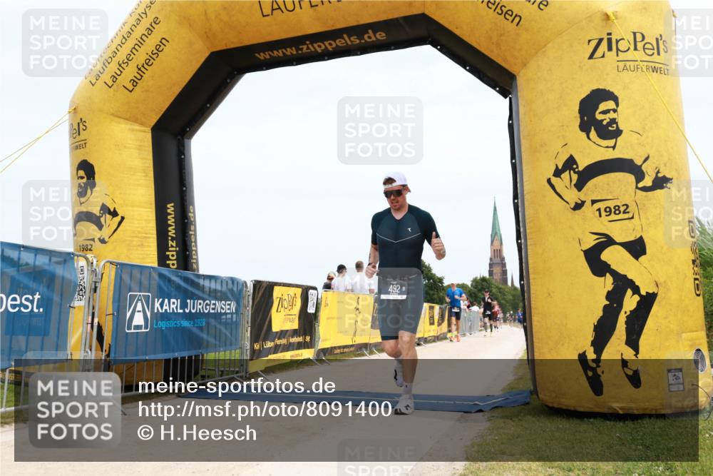 22.06.2025 - Viking Triathlon H.Heesch http://msf.ph/oto/8091400 22.06.2025 13:44:35 Laufen 492 meine-sportfotos.de