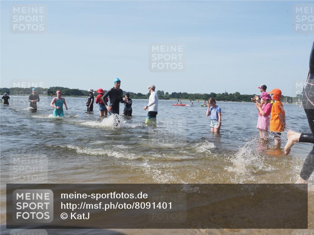22.06.2025 - Viking Triathlon KatJ http://msf.ph/oto/8091401 22.06.2025 10:27:36 Schwimmen 1, 176, 272, 286, 611 meine-sportfotos.de