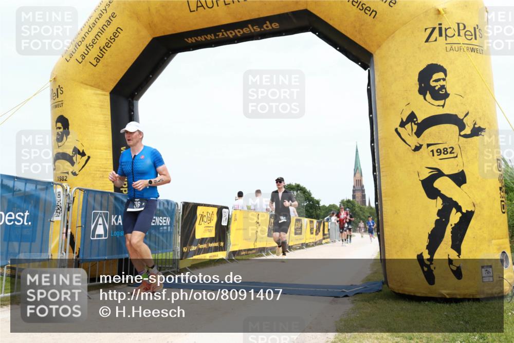 22.06.2025 - Viking Triathlon H.Heesch http://msf.ph/oto/8091407 22.06.2025 13:44:41 Laufen 103, 216, 492 meine-sportfotos.de