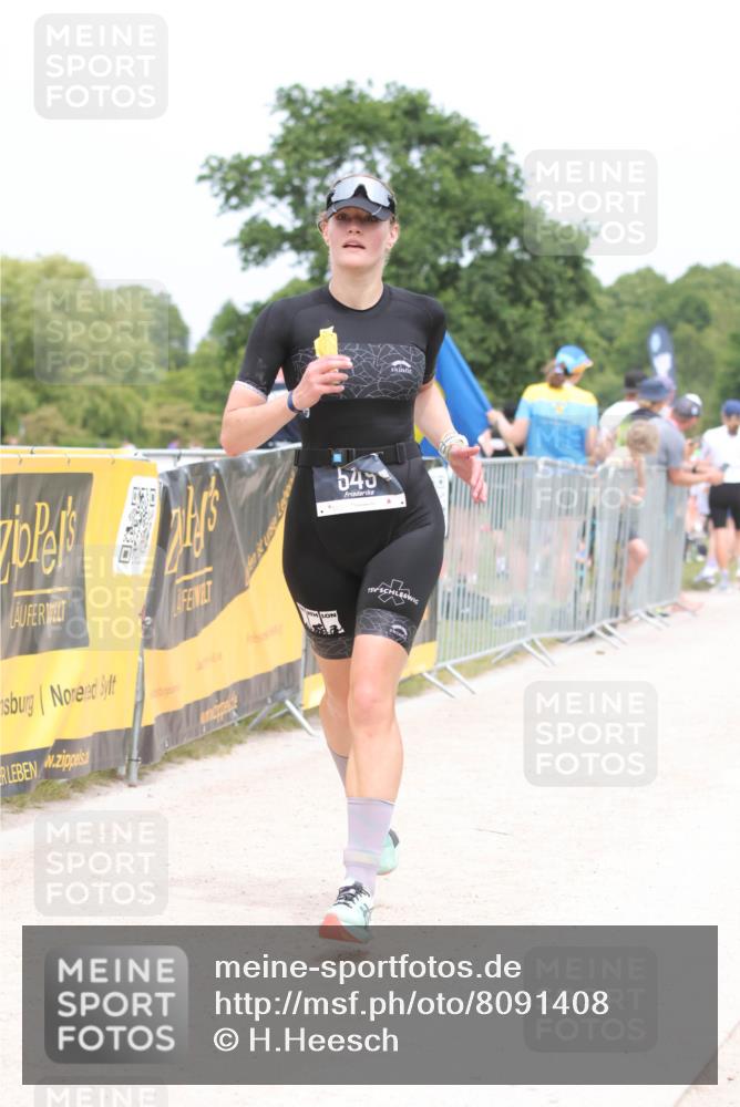 22.06.2025 - Viking Triathlon H.Heesch http://msf.ph/oto/8091408 22.06.2025 15:11:47 Laufen 549 meine-sportfotos.de