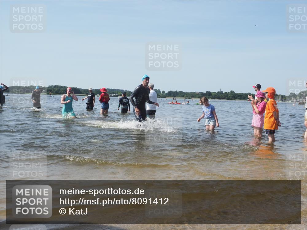 22.06.2025 - Viking Triathlon KatJ http://msf.ph/oto/8091412 22.06.2025 10:27:37 Schwimmen 1, 176, 272, 286, 611 meine-sportfotos.de
