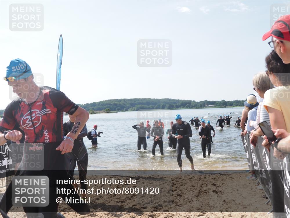 22.06.2025 - Viking Triathlon MichiJ http://msf.ph/oto/8091420 22.06.2025 10:38:39 Schwimmen 22, 85, 135, 156, 164, 215, 315, 327, 419, 428, 601, 603, 659 meine-sportfotos.de