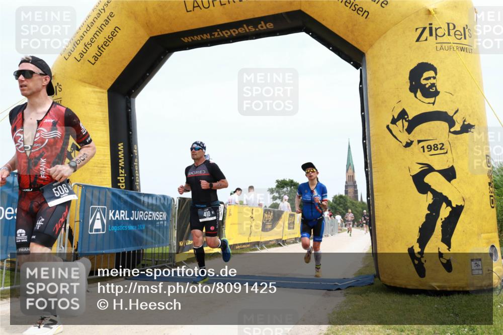 22.06.2025 - Viking Triathlon H.Heesch http://msf.ph/oto/8091425 22.06.2025 13:44:47 Laufen 103, 137, 410, 506 meine-sportfotos.de