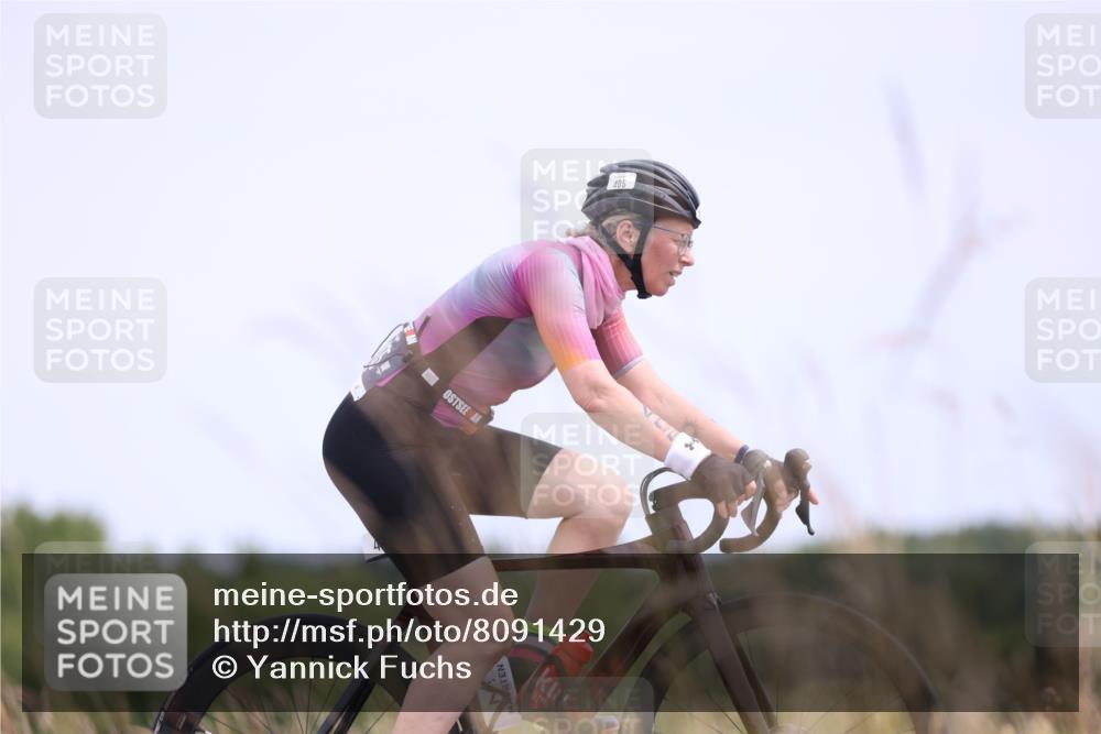 22.06.2025 - Viking Triathlon Yannick Fuchs http://msf.ph/oto/8091429 22.06.2025 13:28:05 Radfahren 405 meine-sportfotos.de