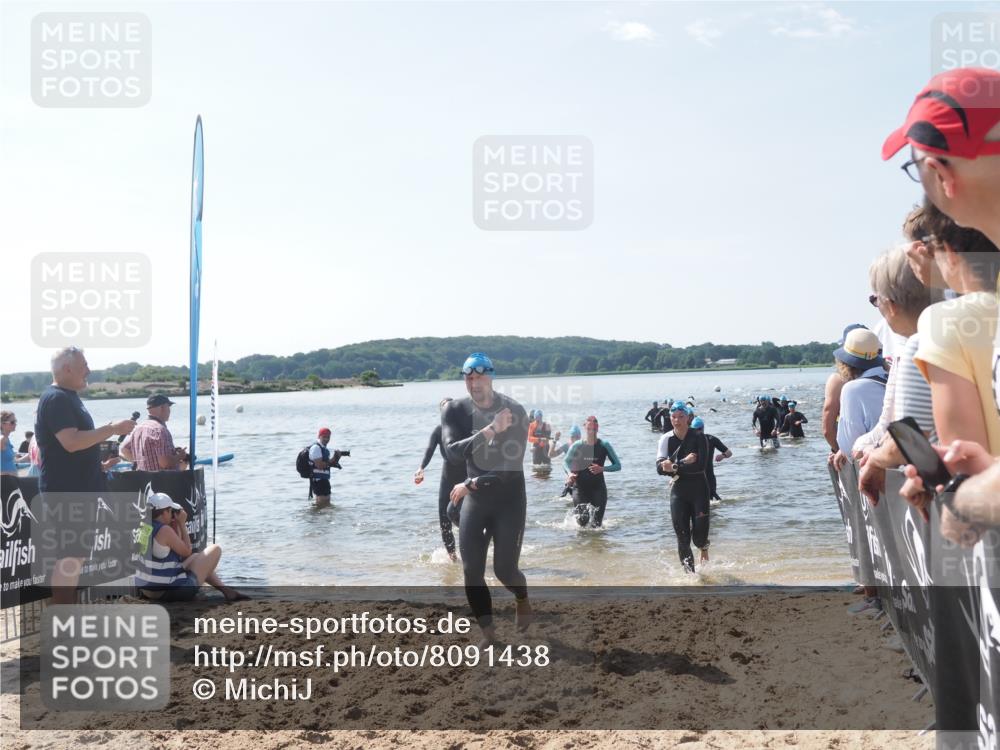 22.06.2025 - Viking Triathlon MichiJ http://msf.ph/oto/8091438 22.06.2025 10:38:41 Schwimmen 22, 85, 135, 156, 164, 211, 215, 315, 327, 419, 601, 603, 659 meine-sportfotos.de