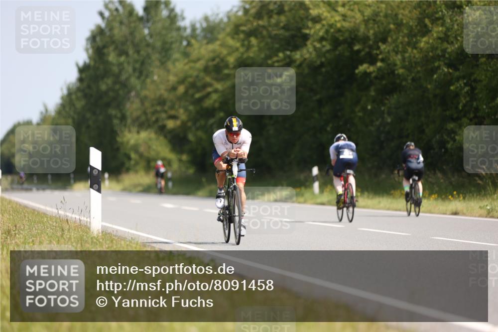 22.06.2025 - Viking Triathlon Yannick Fuchs http://msf.ph/oto/8091458 22.06.2025 11:10:52 Radfahren 329, 346, 637 meine-sportfotos.de