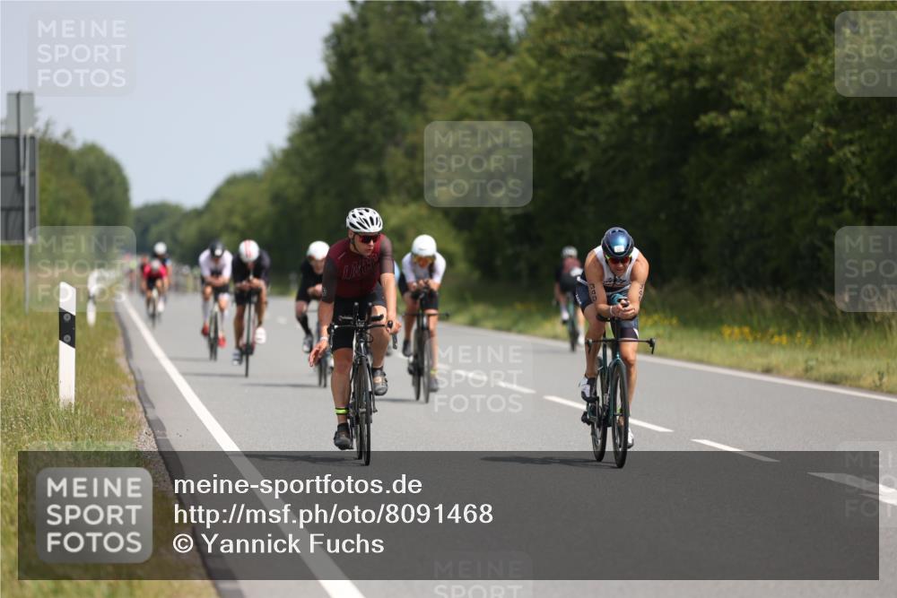 22.06.2025 - Viking Triathlon Yannick Fuchs http://msf.ph/oto/8091468 22.06.2025 11:53:44 Radfahren 4, 13, 173, 288, 309, 340, 444, 458, 462, 472, 484, 604 meine-sportfotos.de