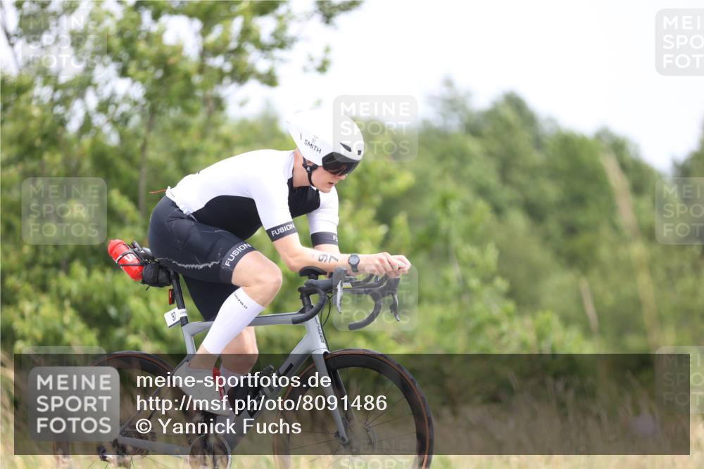 22.06.2025 - Viking Triathlon Yannick Fuchs http://msf.ph/oto/8091486 22.06.2025 13:28:18 Radfahren 97, 425 meine-sportfotos.de