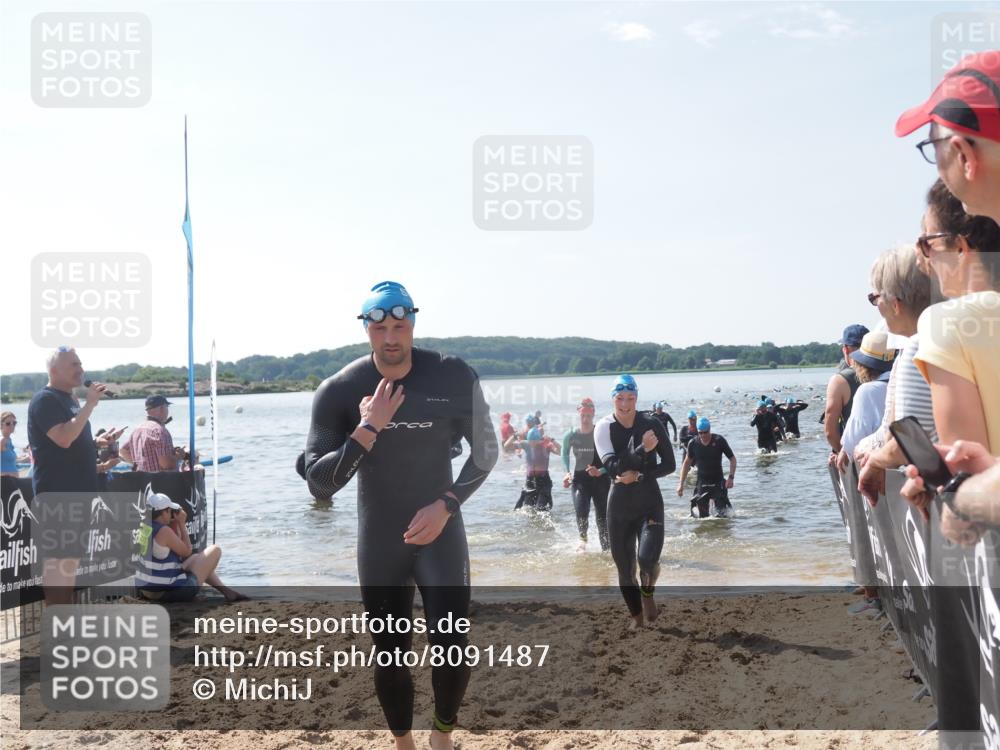 22.06.2025 - Viking Triathlon MichiJ http://msf.ph/oto/8091487 22.06.2025 10:38:42 Schwimmen 22, 85, 135, 156, 164, 211, 215, 315, 327, 336, 419, 601, 659 meine-sportfotos.de