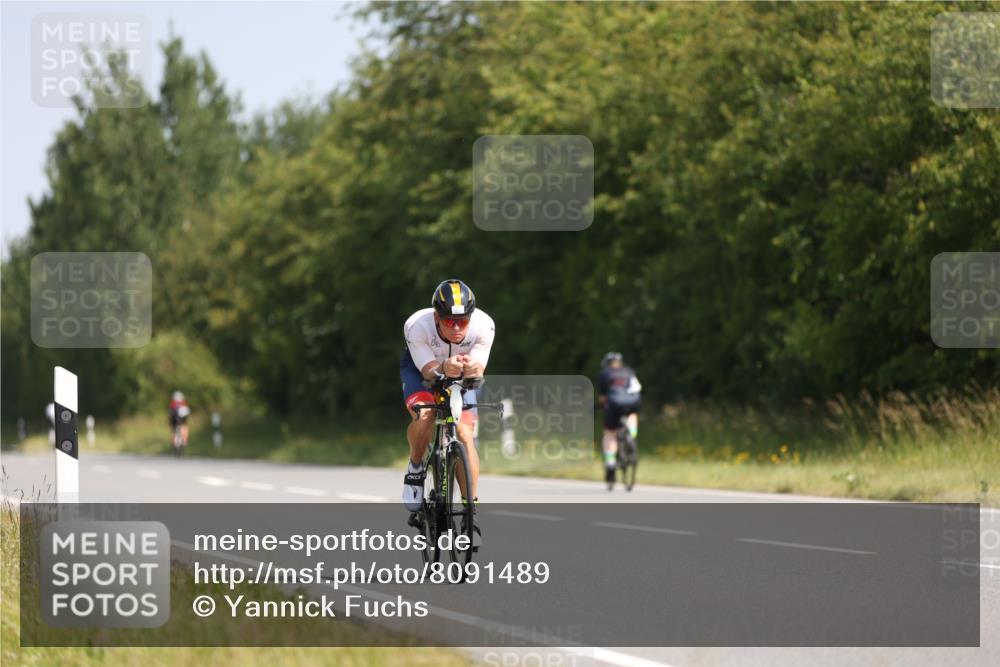 22.06.2025 - Viking Triathlon Yannick Fuchs http://msf.ph/oto/8091489 22.06.2025 11:10:53 Radfahren 329, 346, 637 meine-sportfotos.de