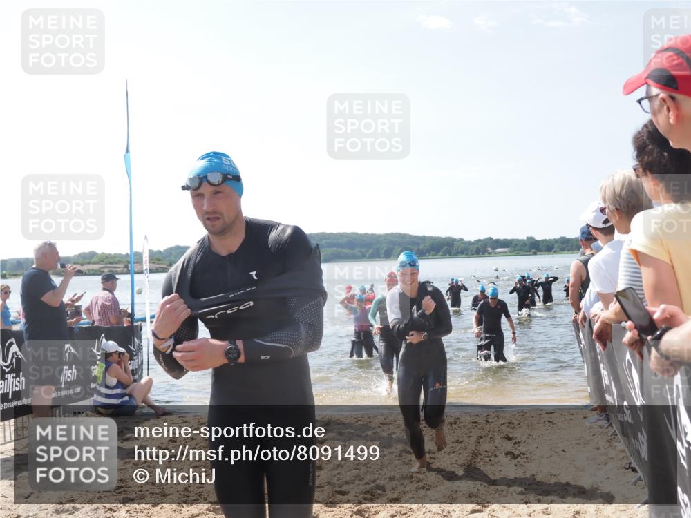 22.06.2025 - Viking Triathlon MichiJ http://msf.ph/oto/8091499 22.06.2025 10:38:43 Schwimmen 22, 85, 135, 156, 164, 211, 215, 315, 327, 336, 601, 659 meine-sportfotos.de
