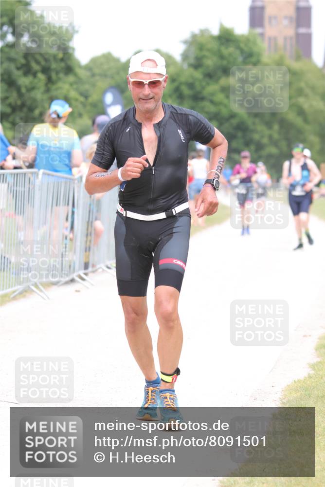 22.06.2025 - Viking Triathlon H.Heesch http://msf.ph/oto/8091501 22.06.2025 15:11:54 Laufen 283 meine-sportfotos.de