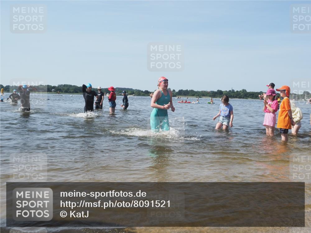 22.06.2025 - Viking Triathlon KatJ http://msf.ph/oto/8091521 22.06.2025 10:27:40 Schwimmen 1, 176, 198, 230, 272, 534, 611 meine-sportfotos.de