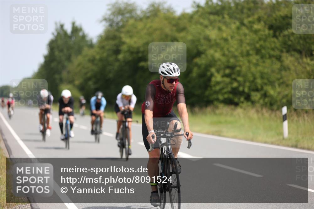 22.06.2025 - Viking Triathlon Yannick Fuchs http://msf.ph/oto/8091524 22.06.2025 11:53:46 Radfahren 4, 13, 173, 288, 309, 340, 359, 444, 458, 462, 472, 604 meine-sportfotos.de