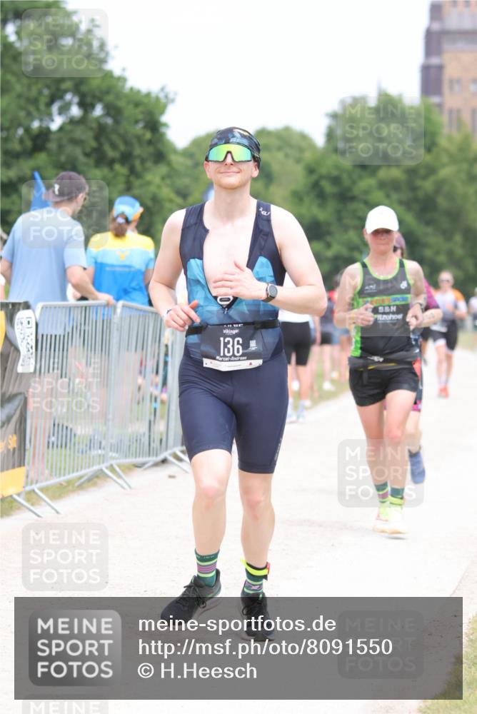 22.06.2025 - Viking Triathlon H.Heesch http://msf.ph/oto/8091550 22.06.2025 15:12:02 Laufen 136, 525, 636 meine-sportfotos.de