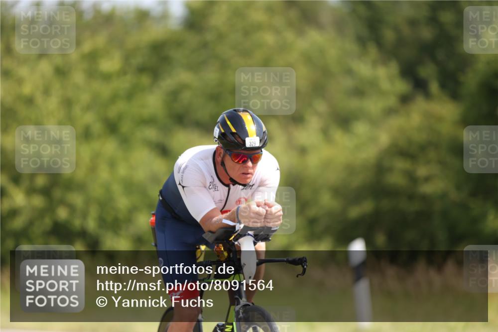 22.06.2025 - Viking Triathlon Yannick Fuchs http://msf.ph/oto/8091564 22.06.2025 11:10:54 Radfahren 329, 346, 637 meine-sportfotos.de