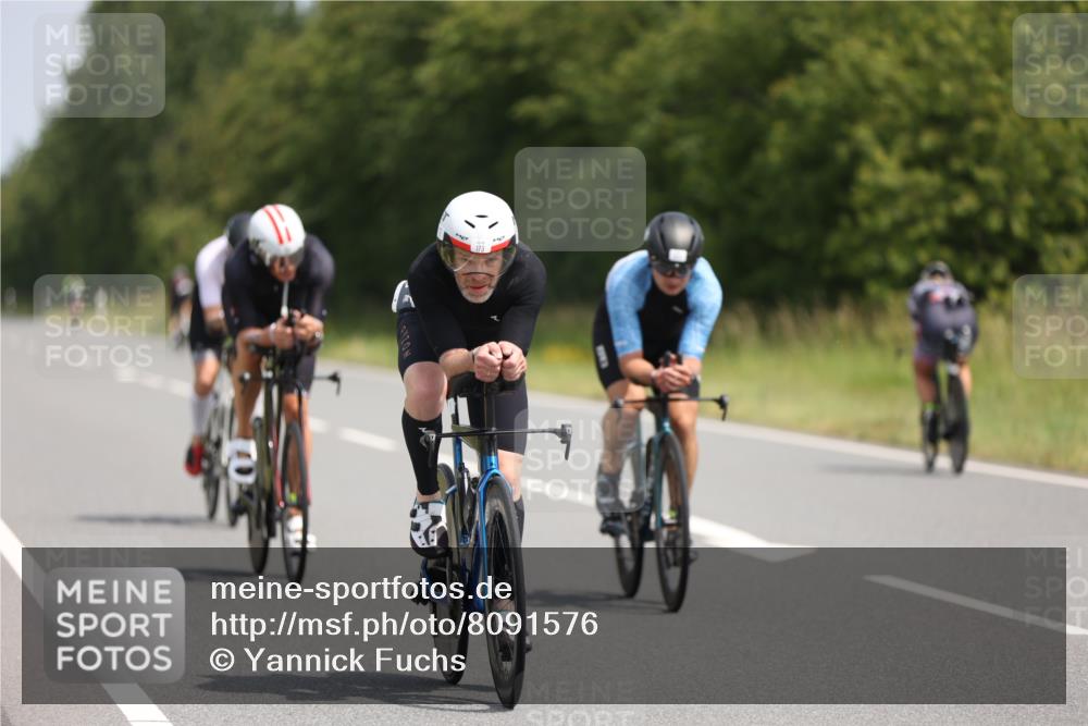 22.06.2025 - Viking Triathlon Yannick Fuchs http://msf.ph/oto/8091576 22.06.2025 11:53:47 Radfahren 4, 13, 173, 181, 288, 340, 359, 444, 458, 462, 472, 604 meine-sportfotos.de