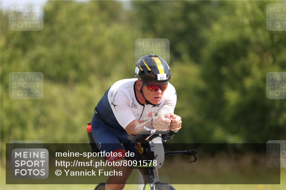 22.06.2025 - Viking Triathlon Yannick Fuchs http://msf.ph/oto/8091578 22.06.2025 11:10:55 Radfahren 329, 346, 637 meine-sportfotos.de