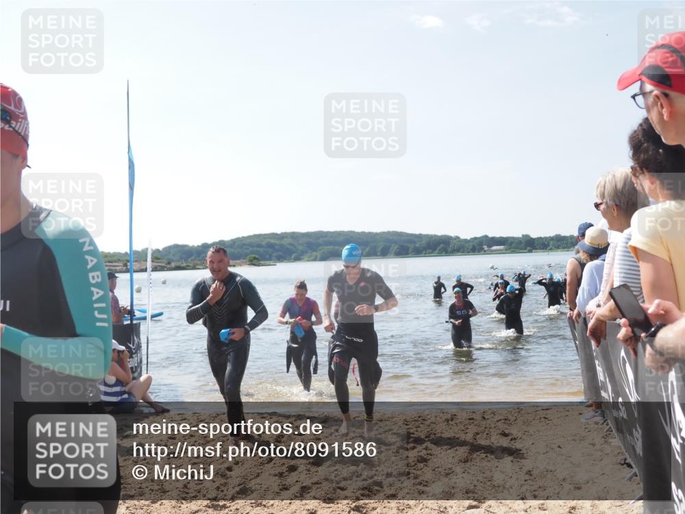 22.06.2025 - Viking Triathlon MichiJ http://msf.ph/oto/8091586 22.06.2025 10:38:47 Schwimmen 26, 40, 57, 85, 135, 156, 164, 210, 211, 215, 315, 327, 336 meine-sportfotos.de