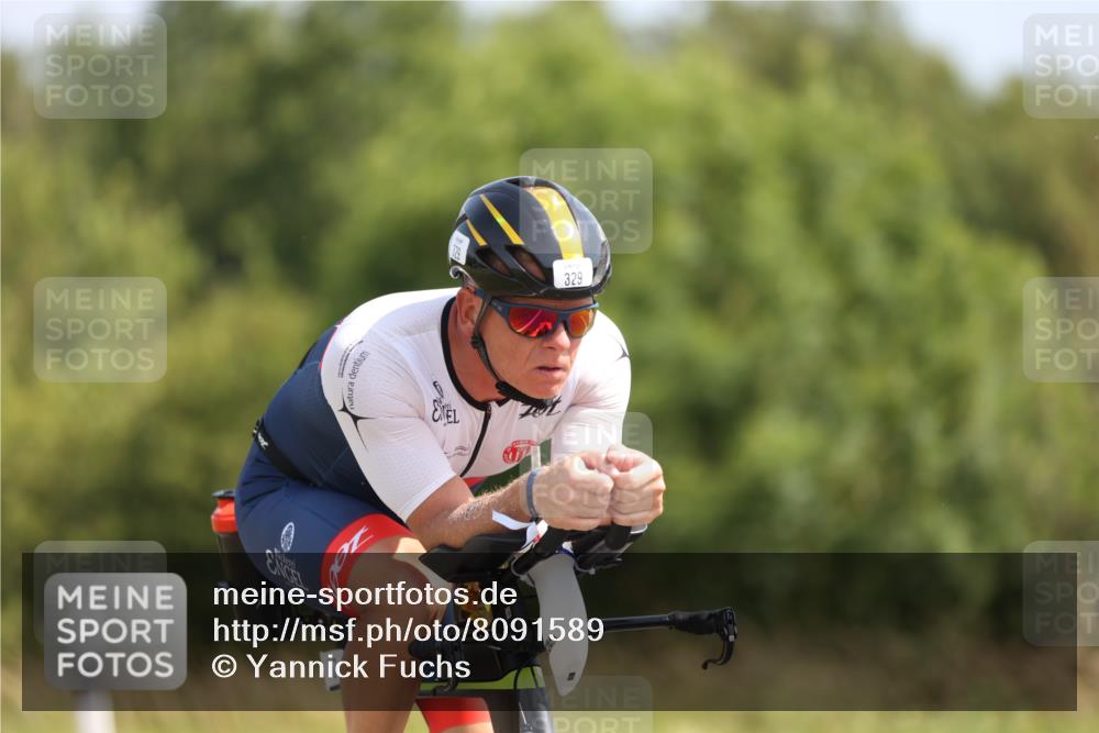22.06.2025 - Viking Triathlon Yannick Fuchs http://msf.ph/oto/8091589 22.06.2025 11:10:55 Radfahren 329, 346, 637 meine-sportfotos.de