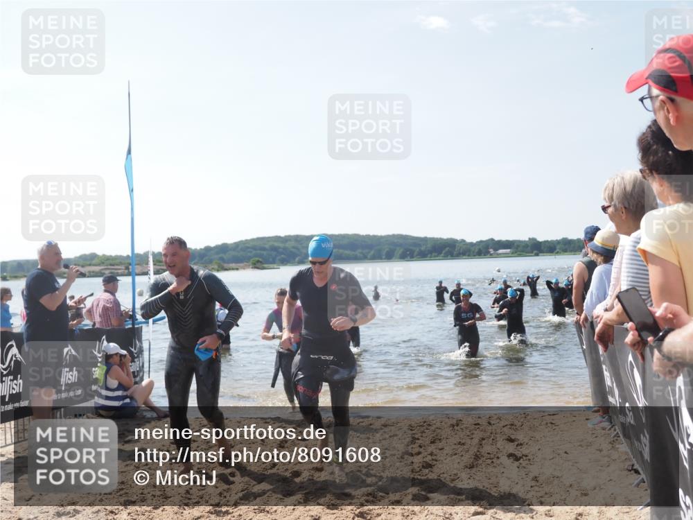22.06.2025 - Viking Triathlon MichiJ http://msf.ph/oto/8091608 22.06.2025 10:38:48 Schwimmen 26, 40, 57, 85, 135, 164, 210, 211, 215, 315, 327, 336 meine-sportfotos.de