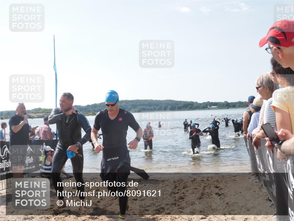 22.06.2025 - Viking Triathlon MichiJ http://msf.ph/oto/8091621 22.06.2025 10:38:48 Schwimmen 26, 40, 57, 85, 135, 164, 210, 211, 215, 315, 327, 336 meine-sportfotos.de