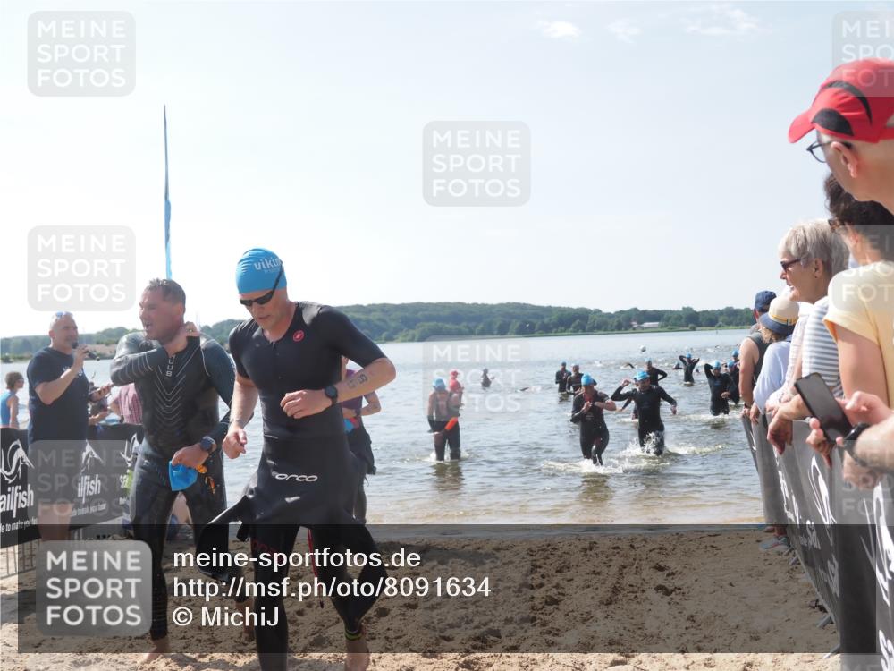 22.06.2025 - Viking Triathlon MichiJ http://msf.ph/oto/8091634 22.06.2025 10:38:48 Schwimmen 26, 40, 57, 85, 135, 164, 210, 211, 215, 315, 327, 336 meine-sportfotos.de