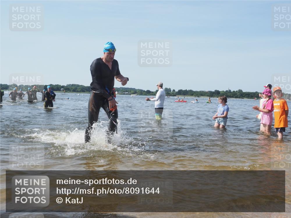 22.06.2025 - Viking Triathlon KatJ http://msf.ph/oto/8091644 22.06.2025 10:27:47 Schwimmen 1, 90, 176, 198, 230, 289, 534, 616 meine-sportfotos.de
