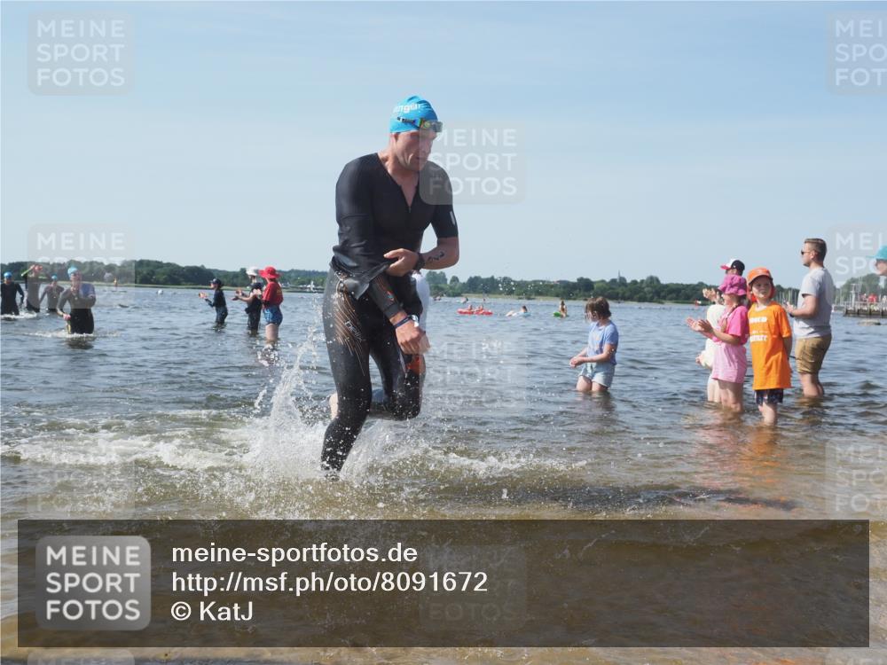 22.06.2025 - Viking Triathlon KatJ http://msf.ph/oto/8091672 22.06.2025 10:27:48 Schwimmen 1, 90, 176, 196, 198, 230, 289, 534, 616 meine-sportfotos.de