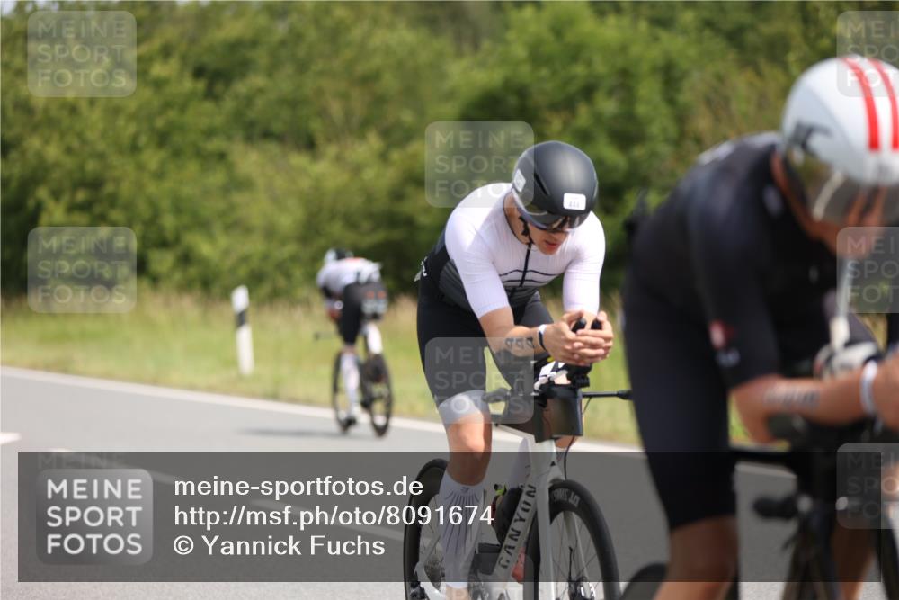 22.06.2025 - Viking Triathlon Yannick Fuchs http://msf.ph/oto/8091674 22.06.2025 11:53:49 Radfahren 4, 13, 115, 173, 181, 288, 340, 359, 444, 458, 462, 472, 604 meine-sportfotos.de
