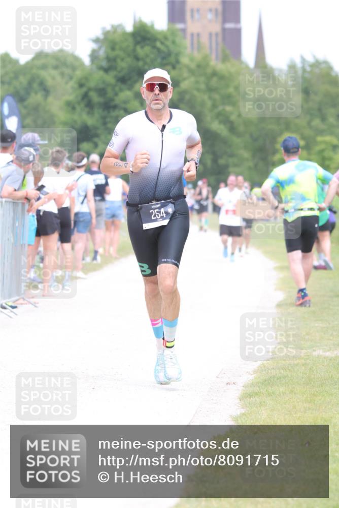 22.06.2025 - Viking Triathlon H.Heesch http://msf.ph/oto/8091715 22.06.2025 15:12:24 Laufen 254, 454 meine-sportfotos.de