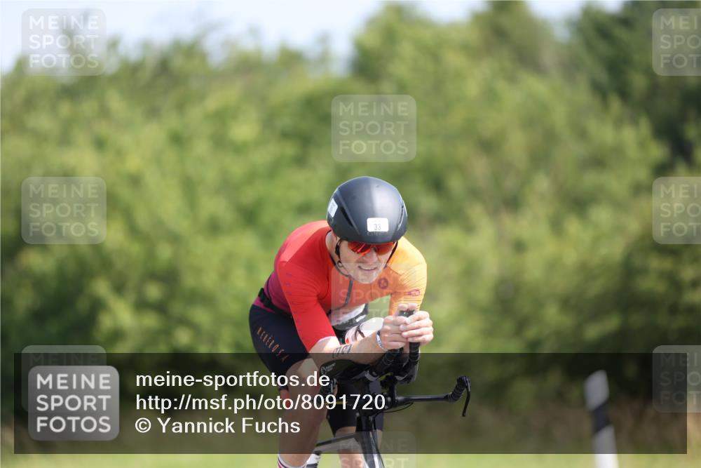 22.06.2025 - Viking Triathlon Yannick Fuchs http://msf.ph/oto/8091720 22.06.2025 11:11:45 Radfahren 3, 11, 33, 152, 217, 347, 604, 648 meine-sportfotos.de