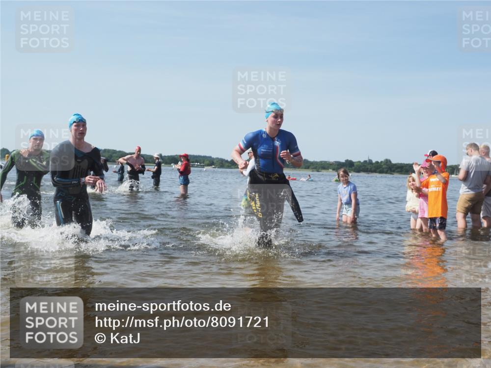 22.06.2025 - Viking Triathlon KatJ http://msf.ph/oto/8091721 22.06.2025 10:27:56 Schwimmen 14, 90, 178, 196, 198, 230, 289, 401, 534, 616 meine-sportfotos.de