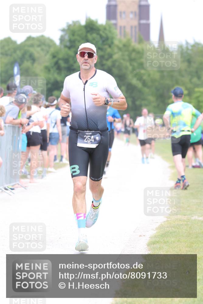 22.06.2025 - Viking Triathlon H.Heesch http://msf.ph/oto/8091733 22.06.2025 15:12:25 Laufen 254, 454 meine-sportfotos.de