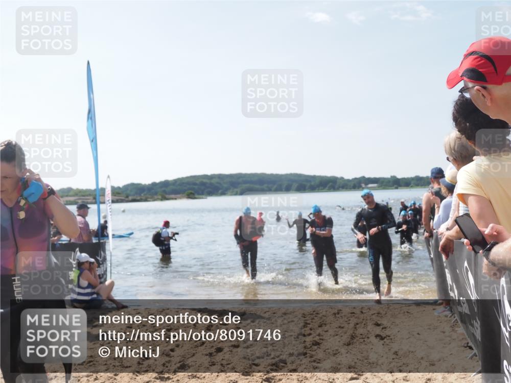 22.06.2025 - Viking Triathlon MichiJ http://msf.ph/oto/8091746 22.06.2025 10:38:51 Schwimmen 26, 40, 57, 135, 164, 185, 210, 211, 315, 327, 336, 408, 416 meine-sportfotos.de