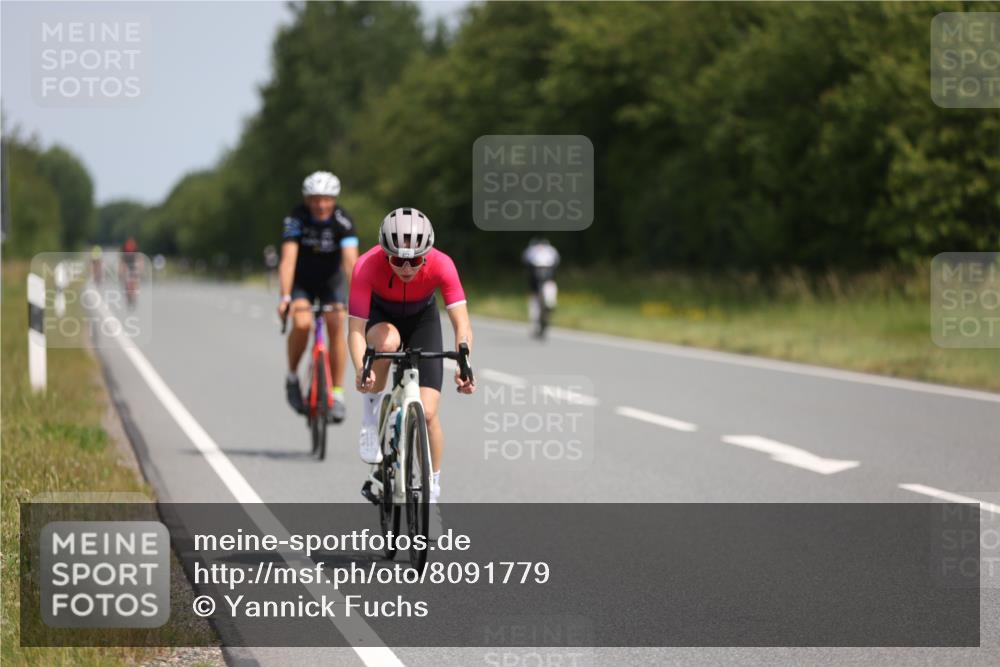22.06.2025 - Viking Triathlon Yannick Fuchs http://msf.ph/oto/8091779 22.06.2025 11:53:53 Radfahren 4, 115, 159, 181, 288, 359, 444, 472 meine-sportfotos.de