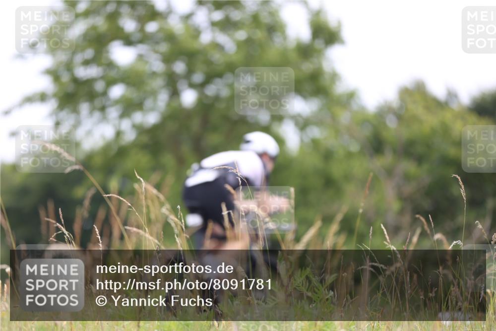 22.06.2025 - Viking Triathlon Yannick Fuchs http://msf.ph/oto/8091781 22.06.2025 13:29:46 Radfahren 102, 106, 116, 463, 468 meine-sportfotos.de