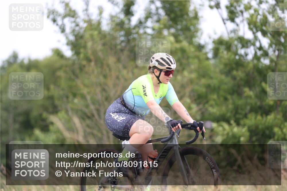 22.06.2025 - Viking Triathlon Yannick Fuchs http://msf.ph/oto/8091815 22.06.2025 13:29:54 Radfahren 74, 102, 468 meine-sportfotos.de