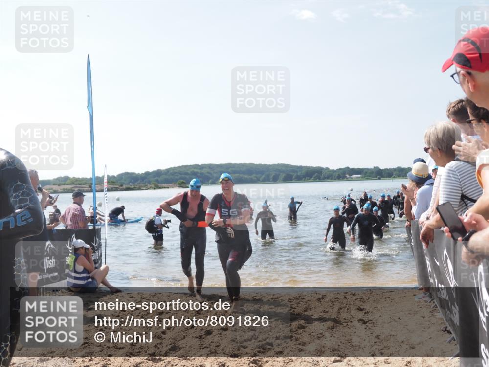 22.06.2025 - Viking Triathlon MichiJ http://msf.ph/oto/8091826 22.06.2025 10:38:54 Schwimmen 26, 40, 57, 135, 148, 164, 181, 185, 210, 211, 315, 327, 336, 408, 416, 451 meine-sportfotos.de