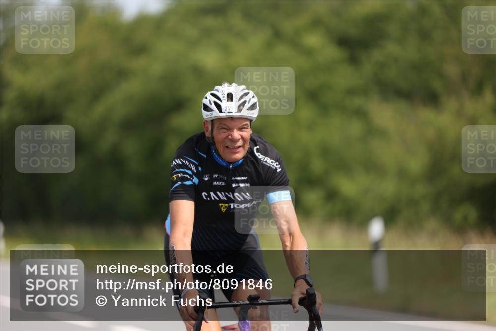 22.06.2025 - Viking Triathlon Yannick Fuchs http://msf.ph/oto/8091846 22.06.2025 11:53:56 Radfahren 4, 115, 159, 181, 222, 359, 472 meine-sportfotos.de