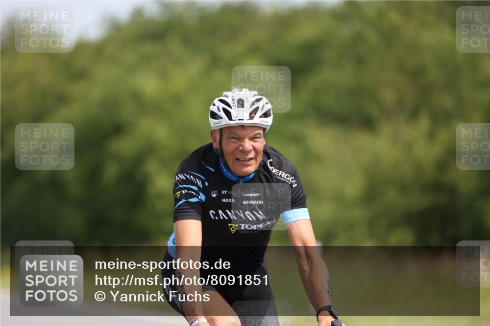 22.06.2025 - Viking Triathlon Yannick Fuchs http://msf.ph/oto/8091851 22.06.2025 11:53:56 Radfahren 4, 115, 159, 181, 222, 359, 472 meine-sportfotos.de