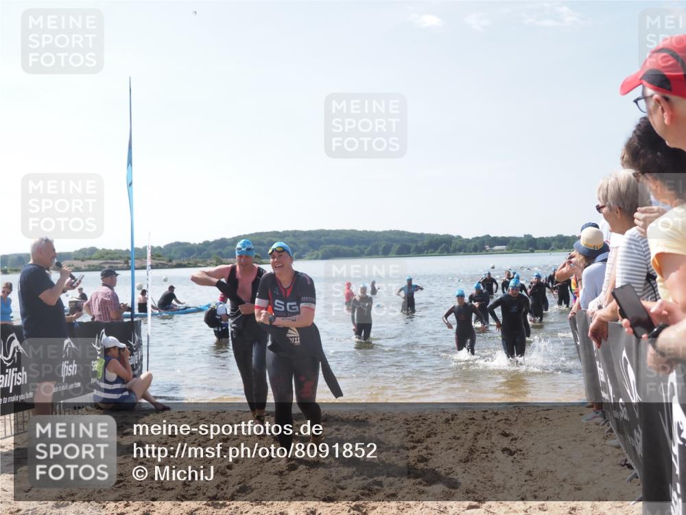 22.06.2025 - Viking Triathlon MichiJ http://msf.ph/oto/8091852 22.06.2025 10:38:55 Schwimmen 26, 40, 57, 135, 148, 181, 185, 210, 211, 315, 327, 336, 408, 416, 451 meine-sportfotos.de