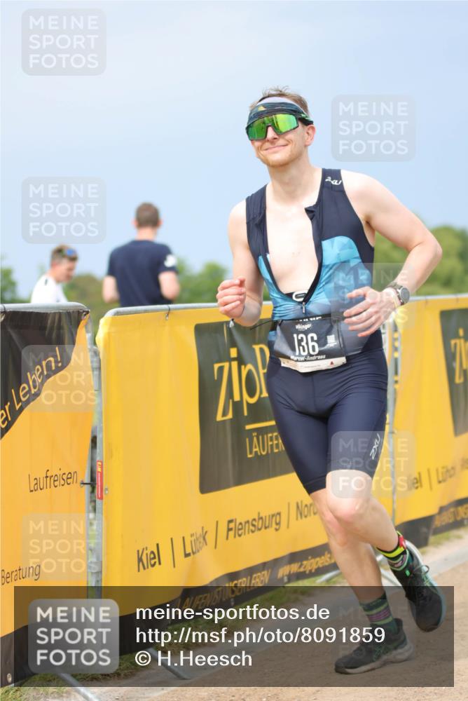 22.06.2025 - Viking Triathlon H.Heesch http://msf.ph/oto/8091859 22.06.2025 17:02:38 Laufen 136 meine-sportfotos.de
