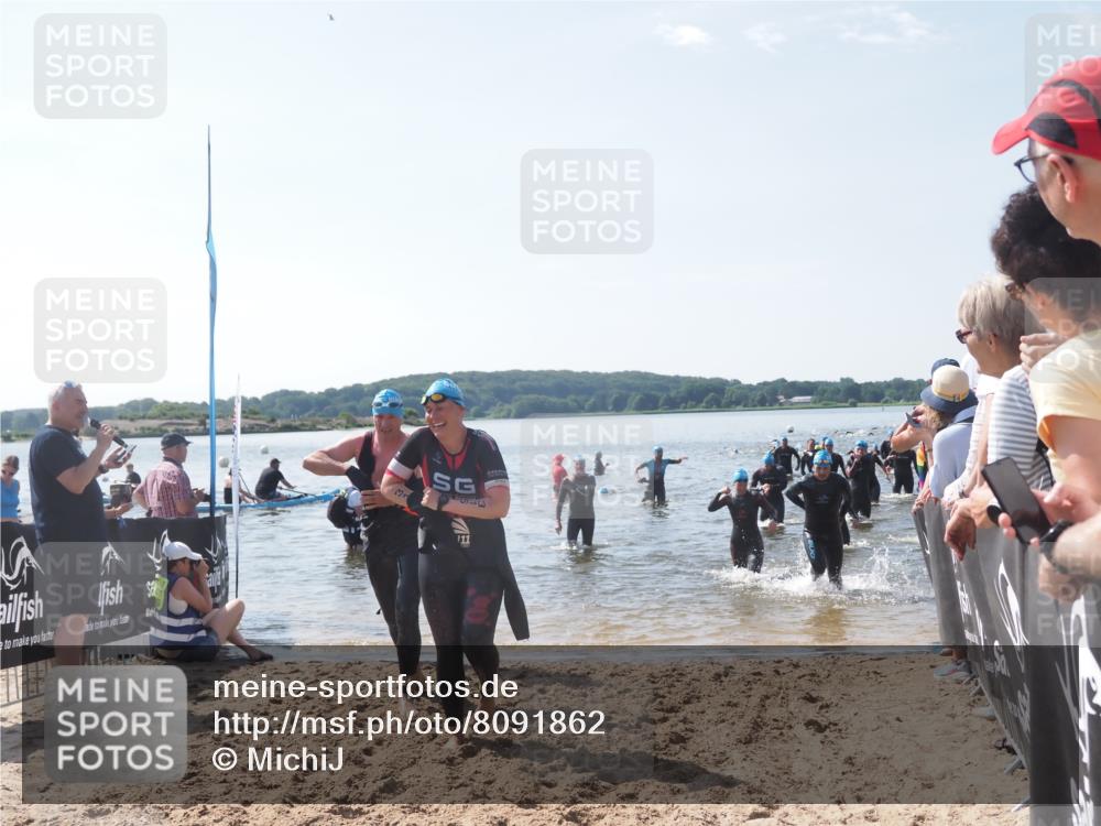 22.06.2025 - Viking Triathlon MichiJ http://msf.ph/oto/8091862 22.06.2025 10:38:55 Schwimmen 26, 40, 57, 135, 148, 181, 185, 210, 211, 315, 327, 336, 408, 416, 451 meine-sportfotos.de