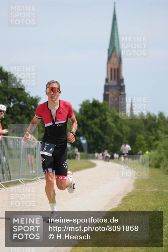 22.06.2025 - Viking Triathlon H.Heesch http://msf.ph/oto/8091868 22.06.2025 13:01:21 Laufen 5 meine-sportfotos.de
