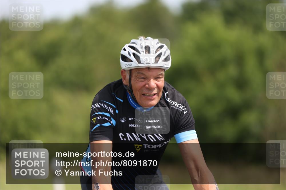 22.06.2025 - Viking Triathlon Yannick Fuchs http://msf.ph/oto/8091870 22.06.2025 11:53:56 Radfahren 4, 115, 159, 181, 222, 359, 472 meine-sportfotos.de